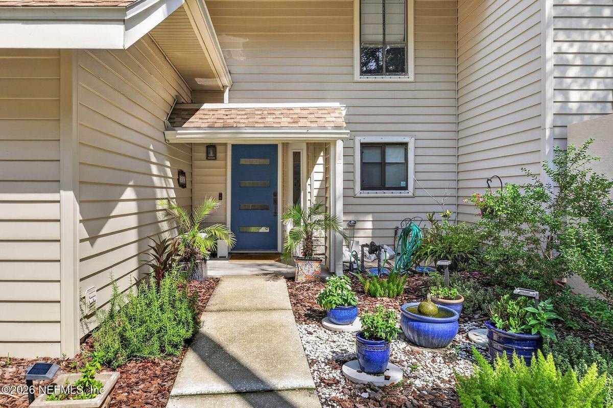 202 Vista Lagoon Ct ##B-2 - Photo 4 of 50
