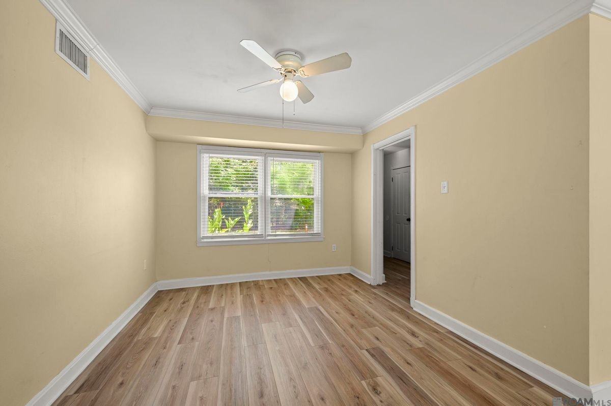 975 Rittiner Dr - Photo 6 of 12