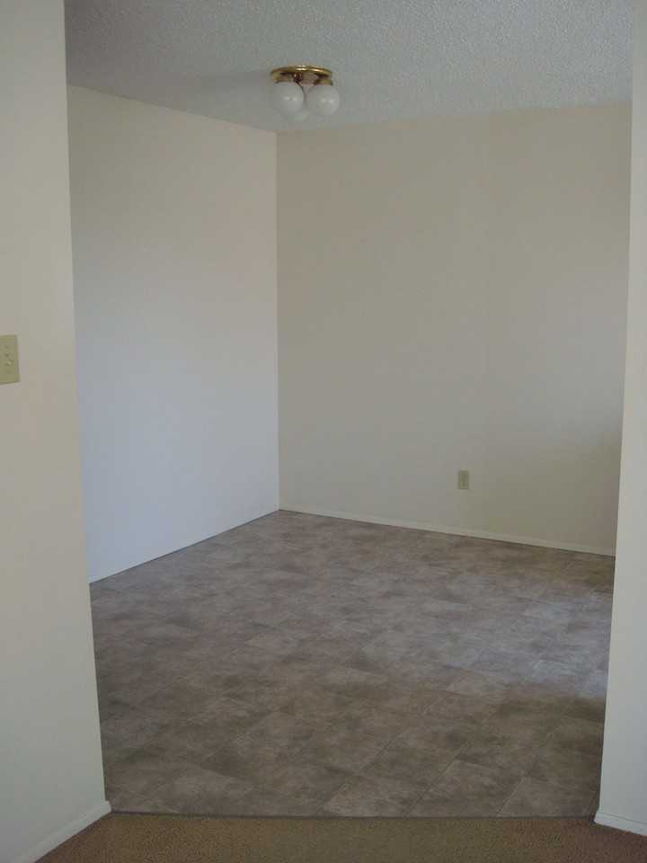 Hanover Court Apartments - Photo 4 of 6