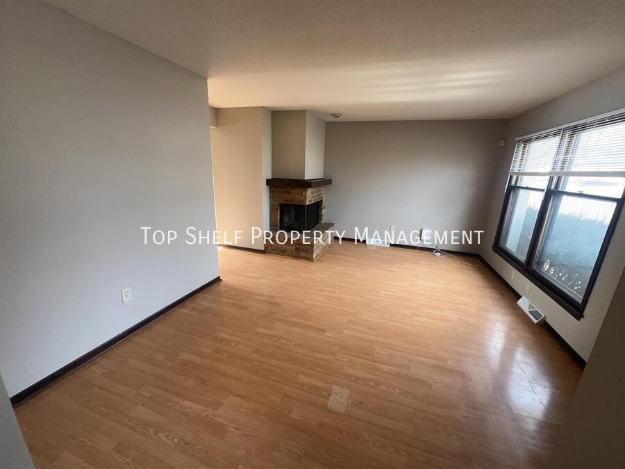 6402 Lincoln Ave - Photo 2 of 16