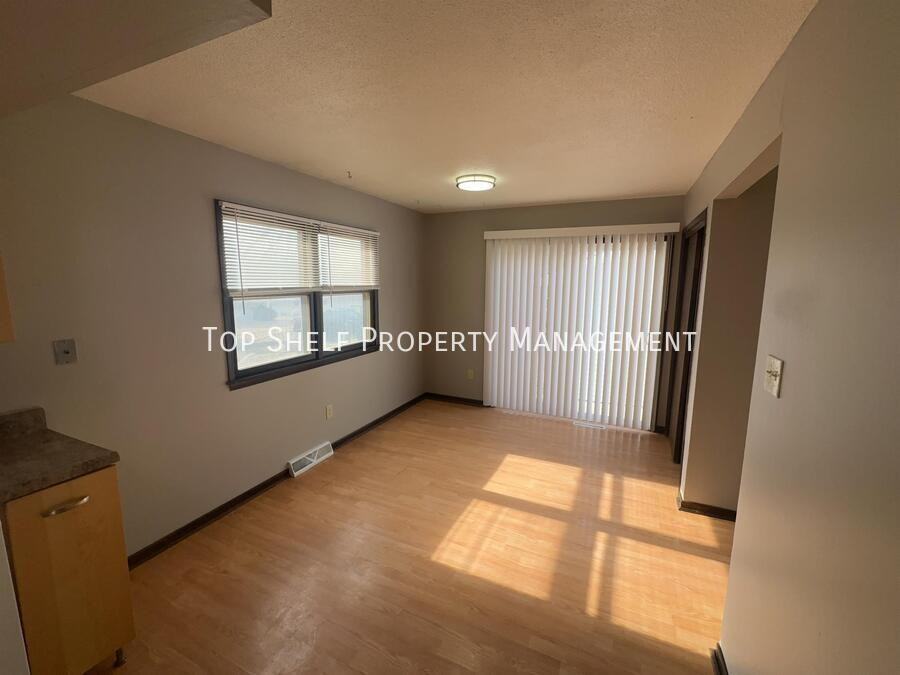 6402 Lincoln Ave - Photo 5 of 16