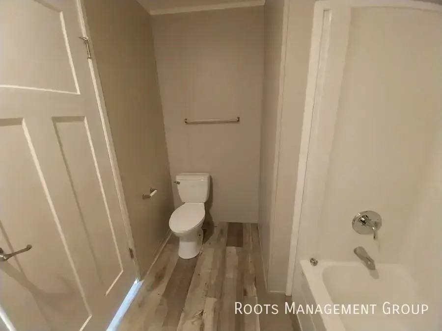 1812 Dover Dr #1812D - Photo 6 of 26