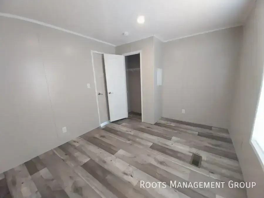 1812 Dover Dr #1812D - Photo 7 of 26