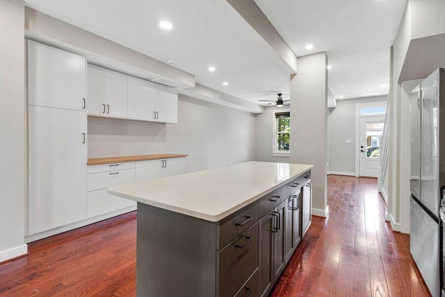 413 Buchanan St Nw - Photo 3 of 50