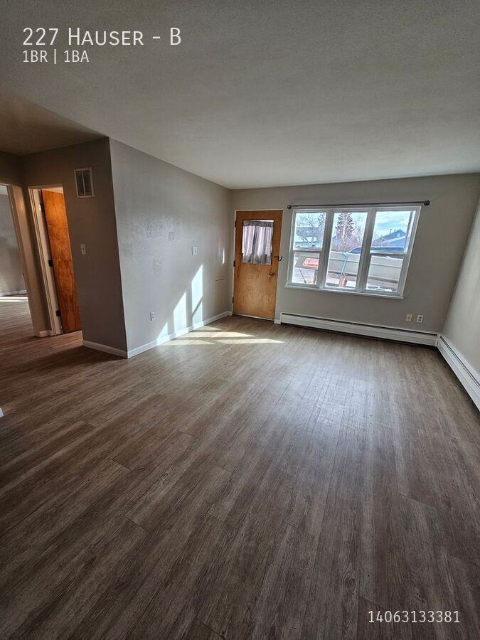 227 Hauser Blvd #B - Photo 2 of 7
