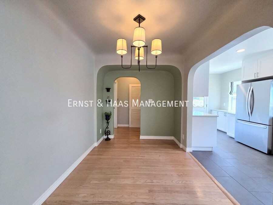 1926 Daisy Ave - Photo 6 of 32