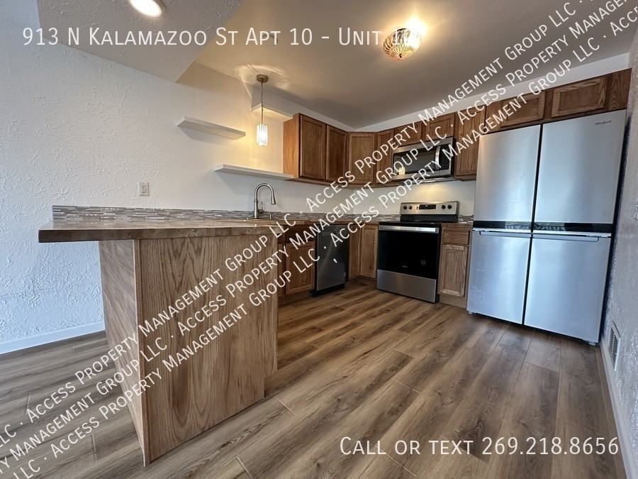 913 N Kalamazoo St Apt 10 #10 - Photo 4 of 22