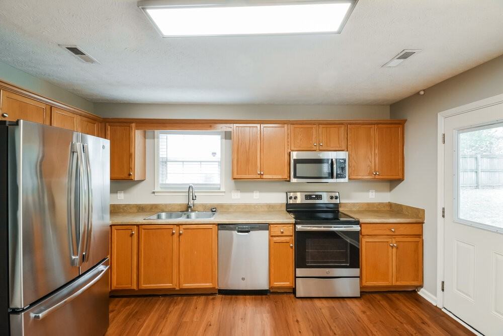 915 Buckhaven Dr - Photo 6 of 17