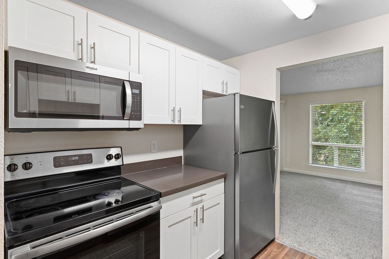 2580 S Meridian #04B - Photo 2 of 23