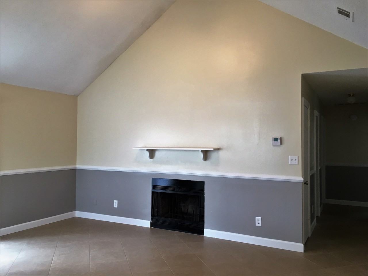 3015 Yorktown Cir - Photo 2 of 13
