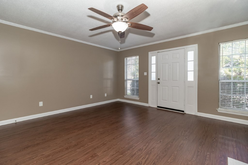 2018 Briar Ct - Photo 3 of 23
