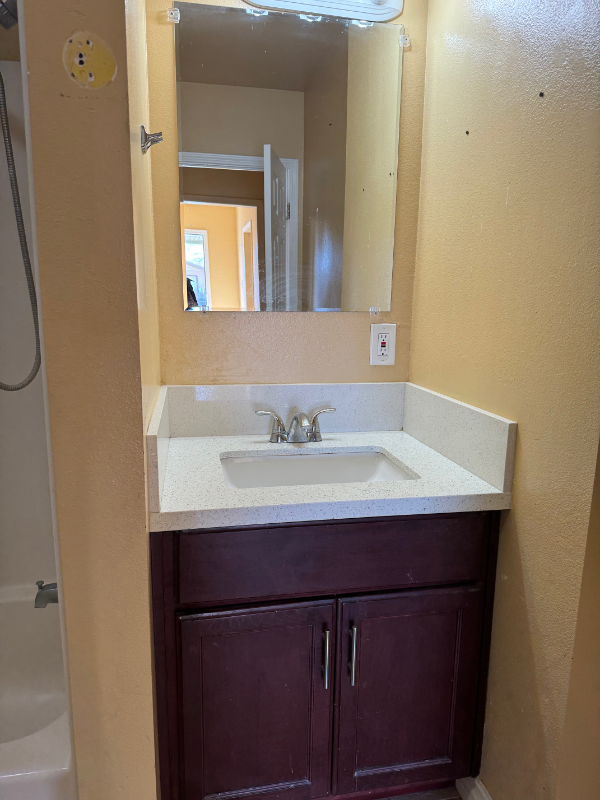 38766 Williams St - Photo 3 of 12
