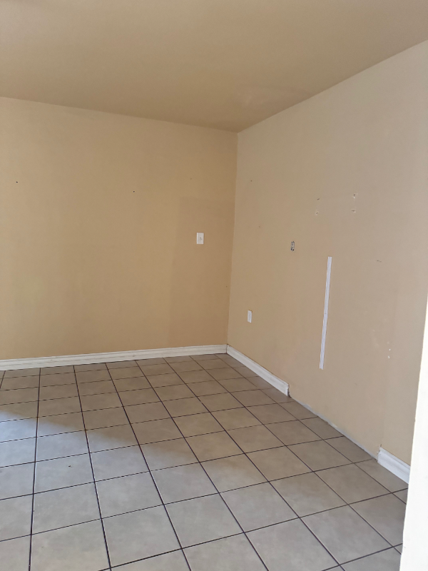 38766 Williams St - Photo 5 of 12