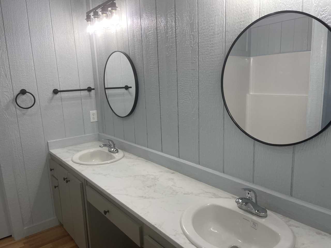 256 S 2nd St - Photo 3 of 12