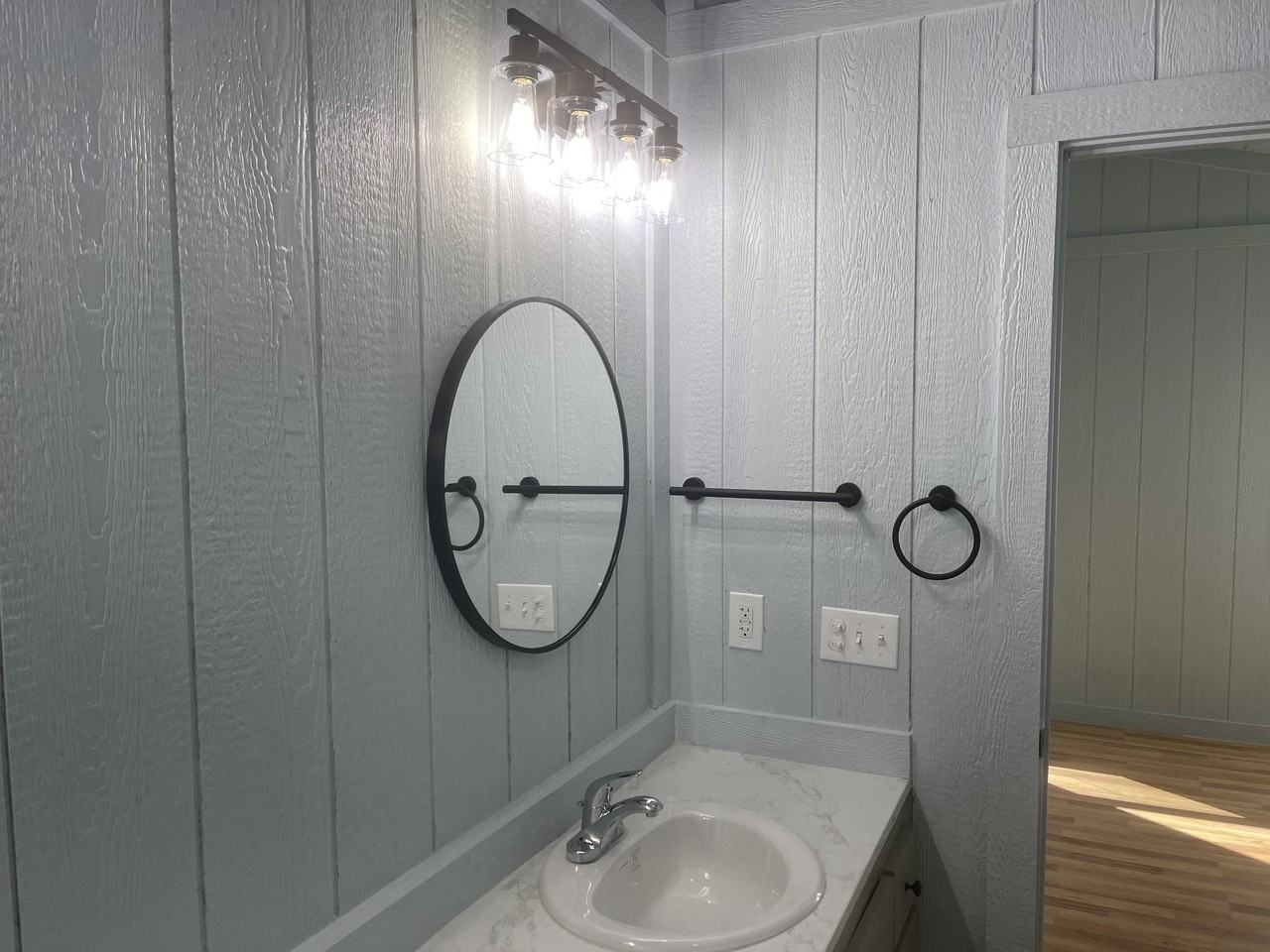 256 S 2nd St - Photo 4 of 12