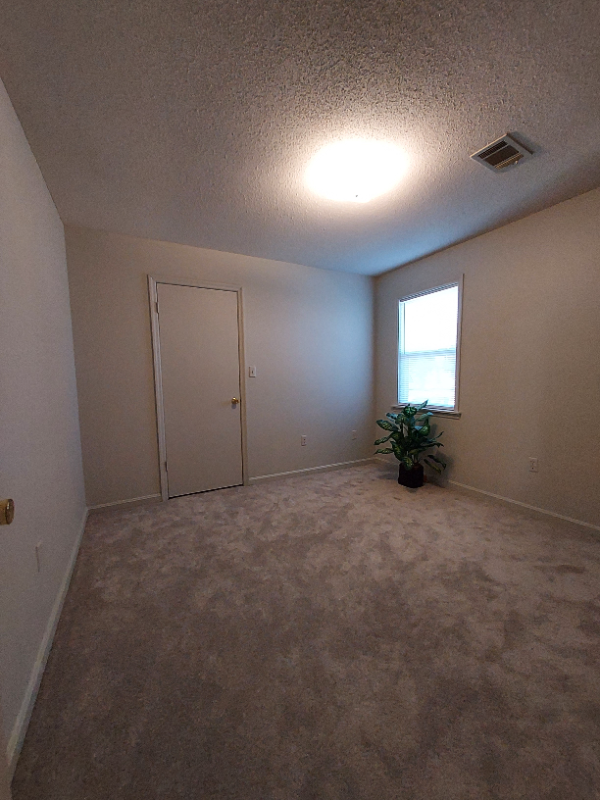 126 Foxwood Cir - Photo 6 of 20