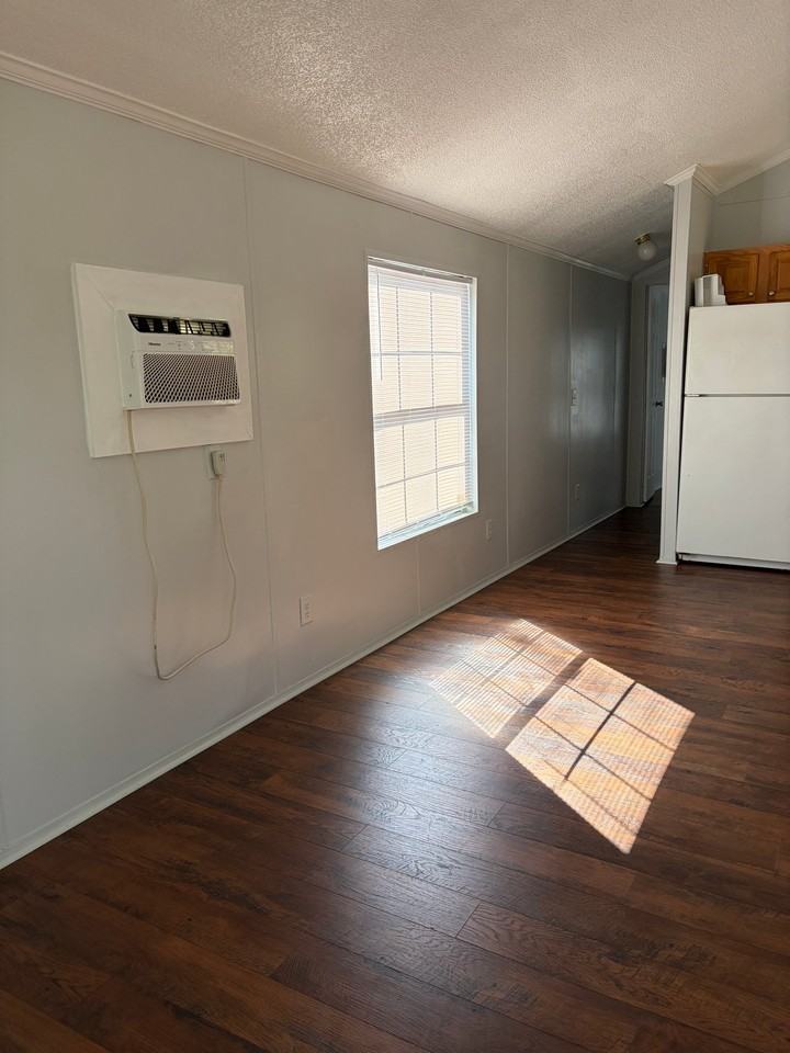 2072 S Jefferson Hwy - Photo 4 of 12