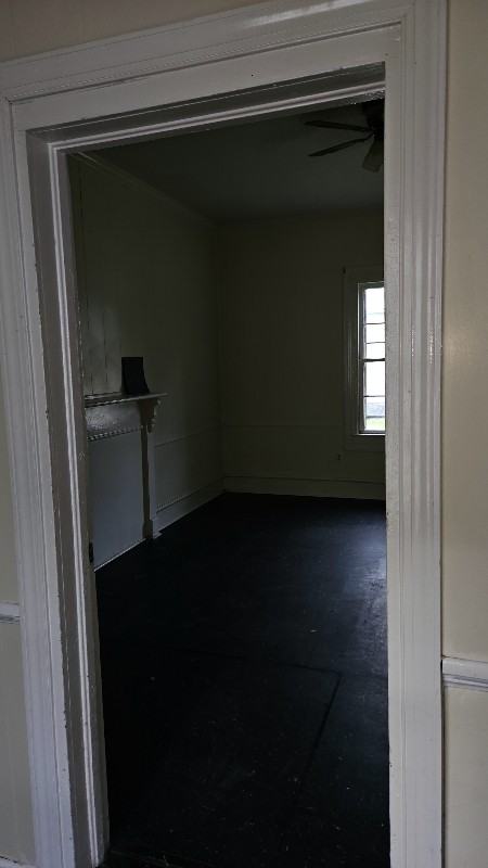 806 E Caswell St - Photo 3 of 18
