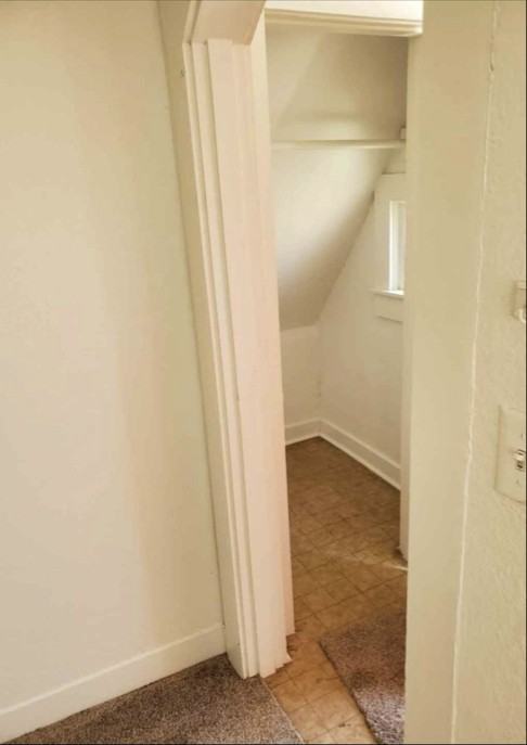 213 W 4th St #A - Photo 3 of 10