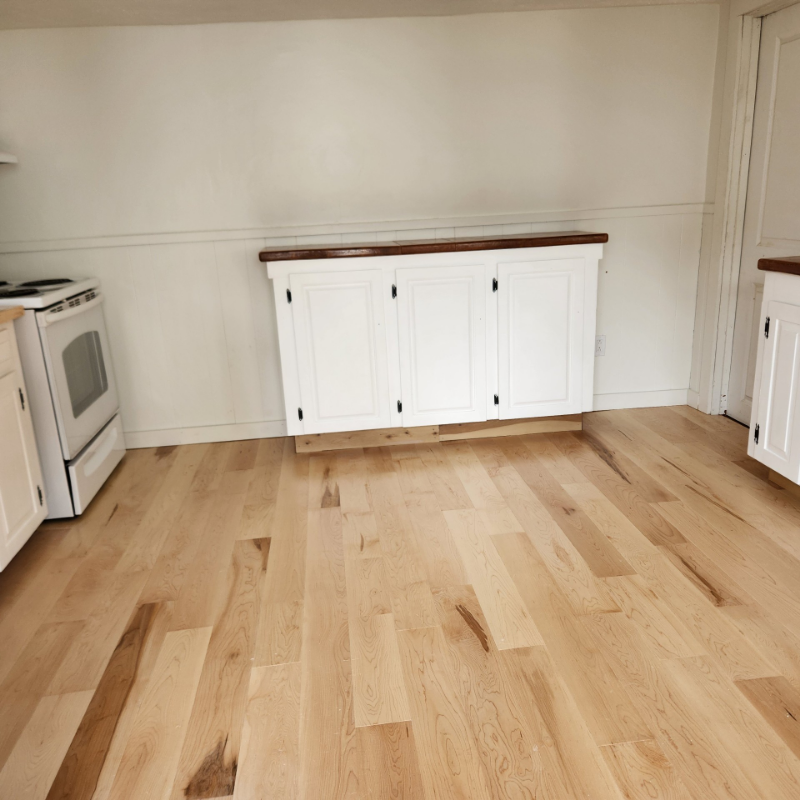 41 Crescent St - Photo 3 of 11