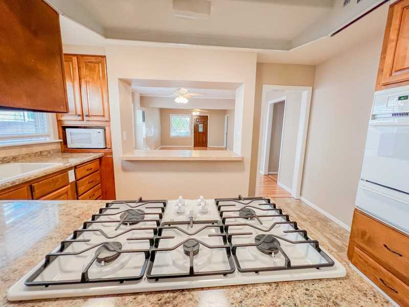 1414 Amapola Ave - Photo 4 of 18