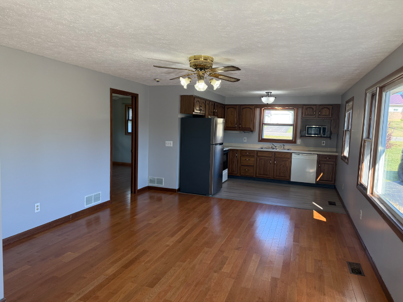 2315 1/2 Manchester Ave Sw #1-2 - Photo 2 of 10