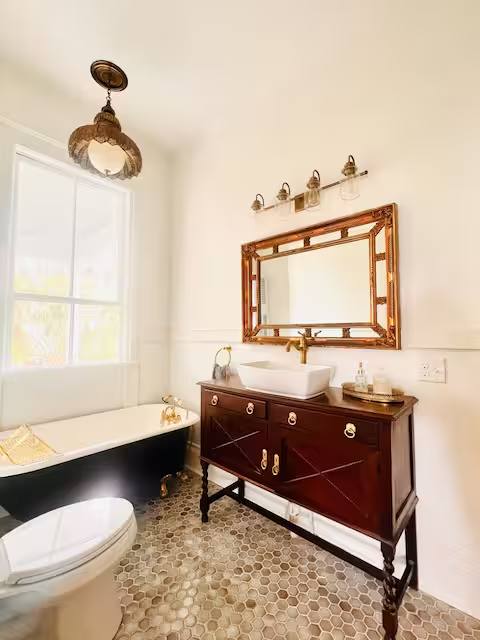 310 N Jefferson St - Photo 2 of 16