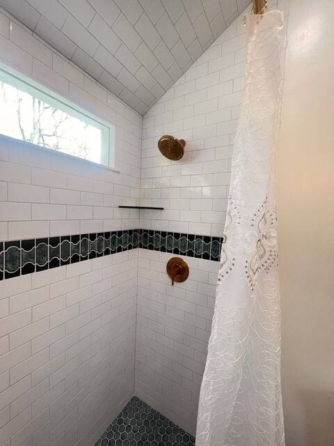 310 N Jefferson St - Photo 6 of 16