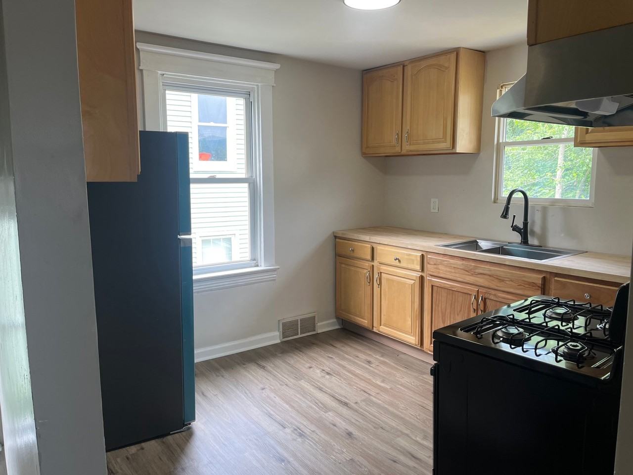 208 Penn Ave #2 - Photo 2 of 13