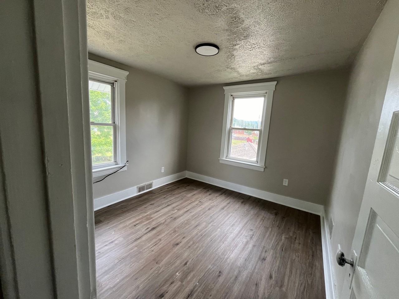 208 Penn Ave #2 - Photo 5 of 13