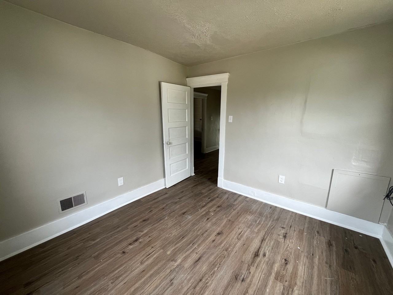 208 Penn Ave #2 - Photo 6 of 13