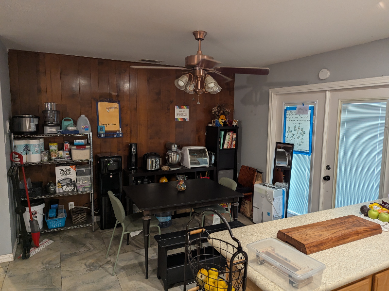 3814 Starhill Dr - Photo 4 of 7