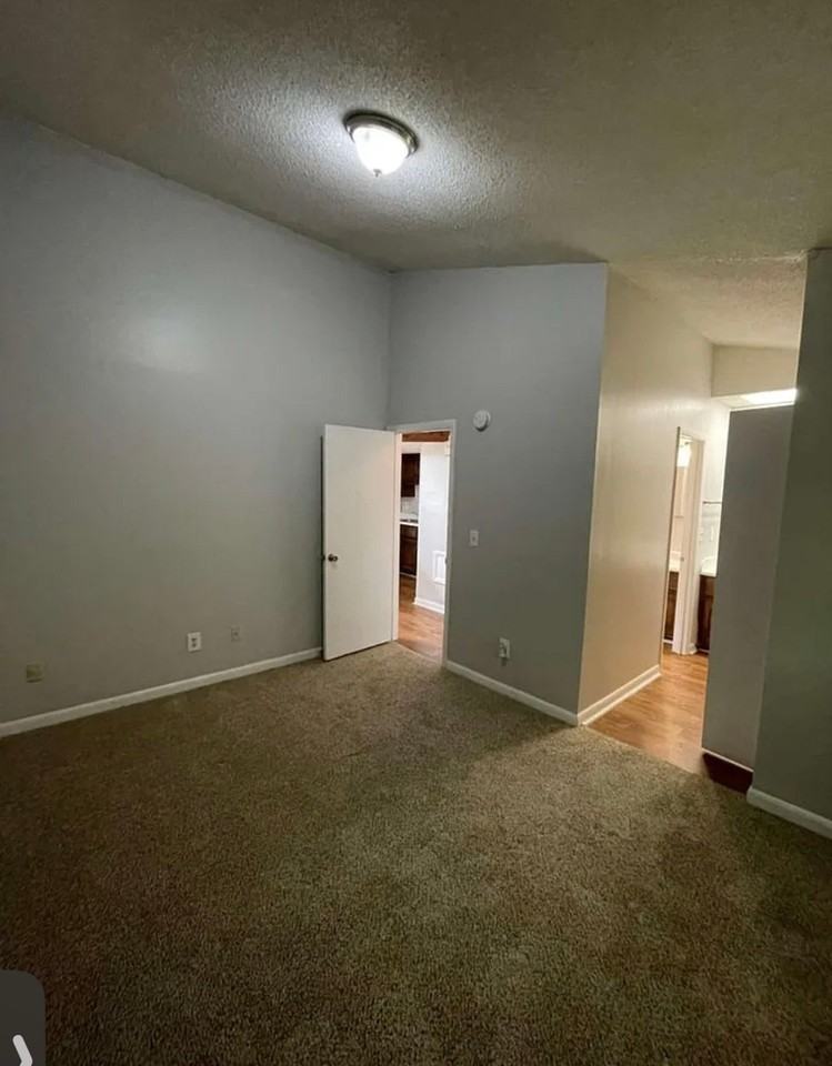 1417 Ascent Trl Nw #B - Photo 4 of 14
