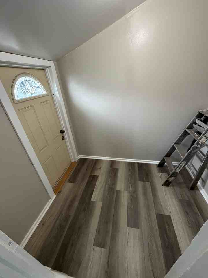 518 23rd St - Photo 4 of 10