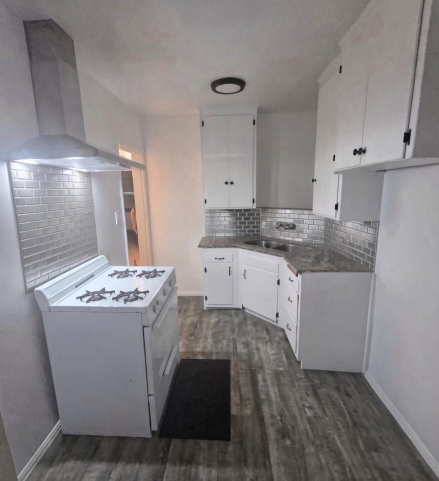 1307 S Long Beach Blvd #1307-5 - Photo 4 of 8