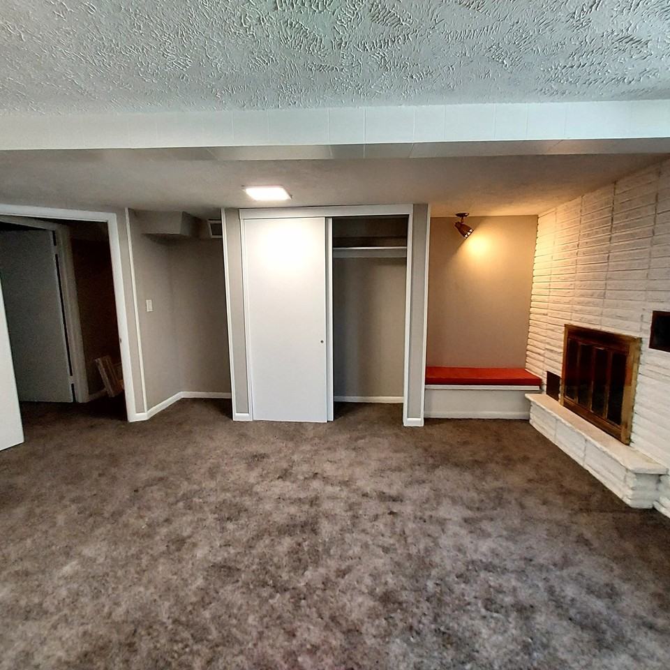 3344 S Oakwood St - Photo 7 of 14