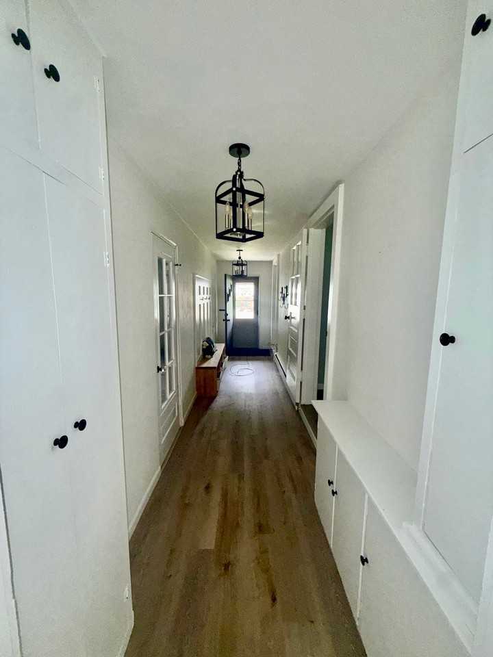 2332 48th St - Photo 3 of 13