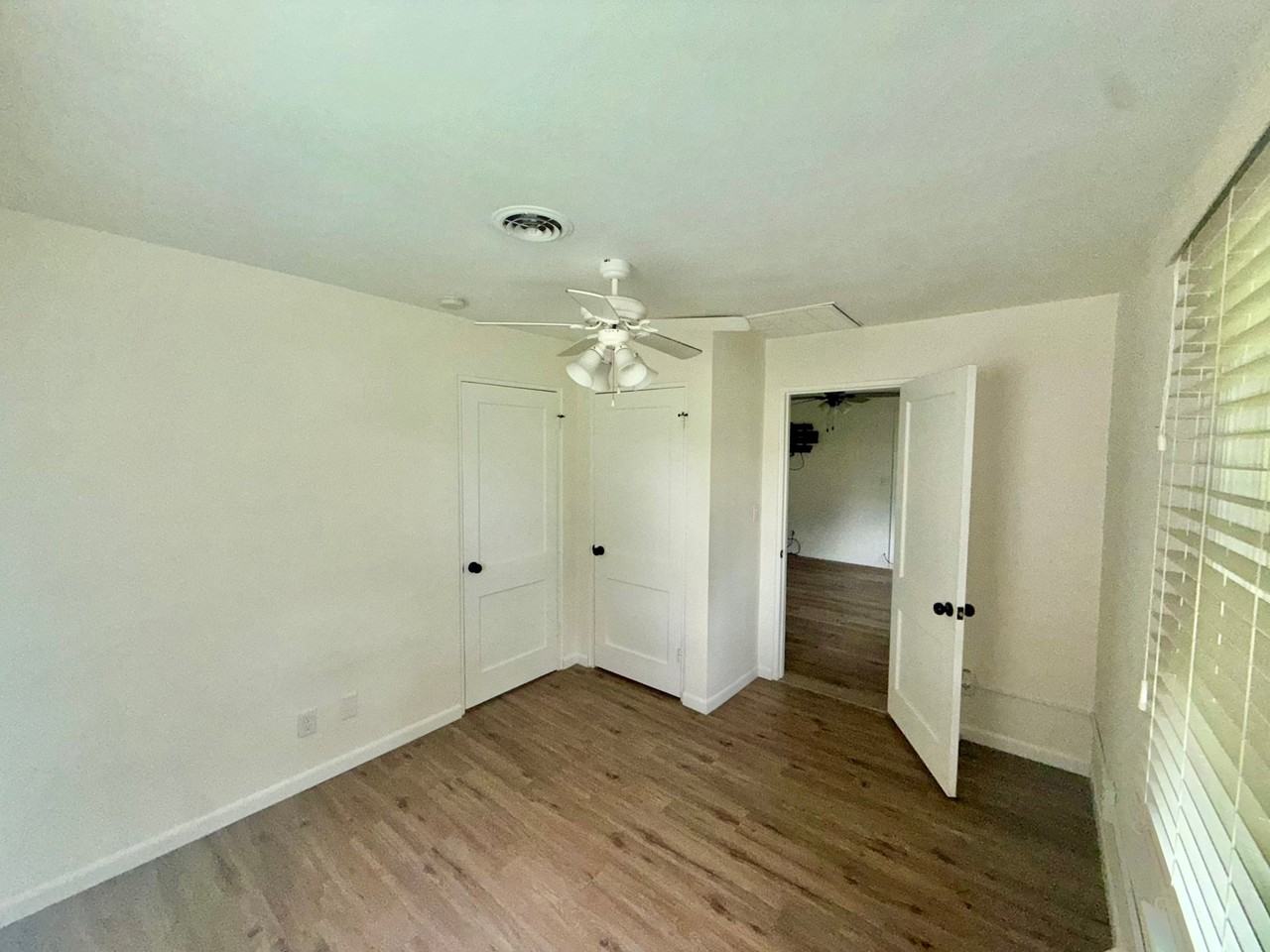 2332 48th St - Photo 6 of 13