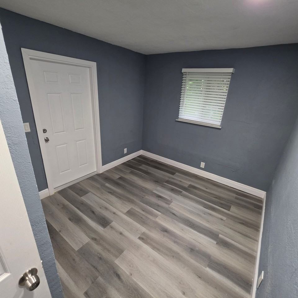 5802 Nw 12th St #H - Photo 5 of 19