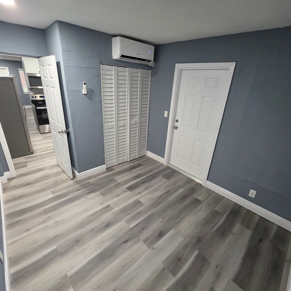 5802 Nw 12th St #H - Photo 6 of 19