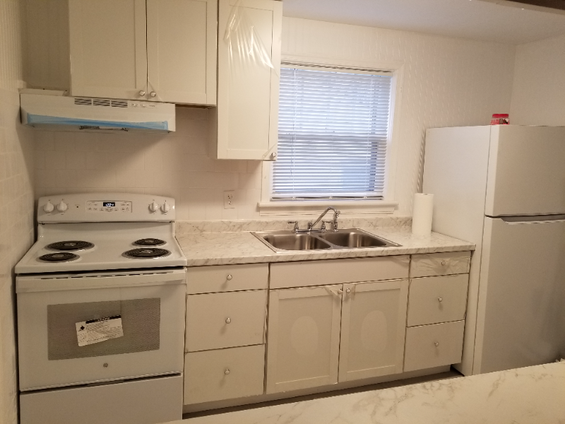 342 Poplar St - Photo 4 of 14