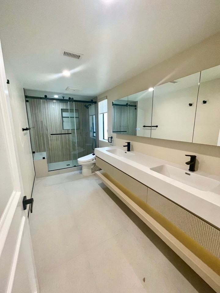 1146 Hacienda Pl #4 - Photo 5 of 20