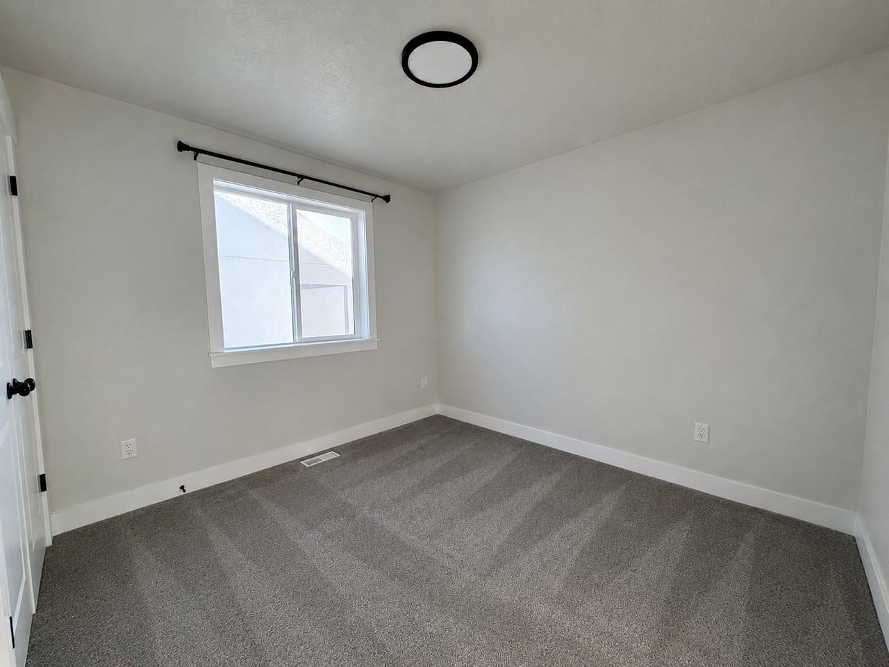 726 W Aly - Photo 2 of 16
