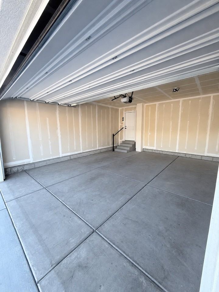726 W Aly - Photo 3 of 16