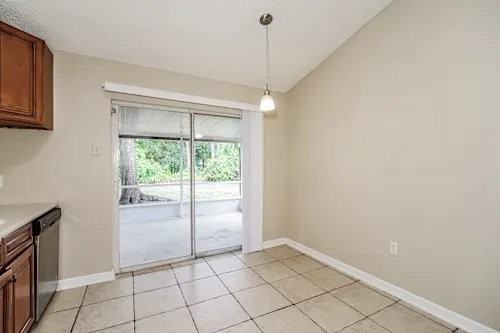 6411 Golfview Ave - Photo 5 of 10