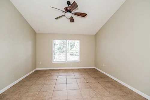 6411 Golfview Ave - Photo 7 of 10