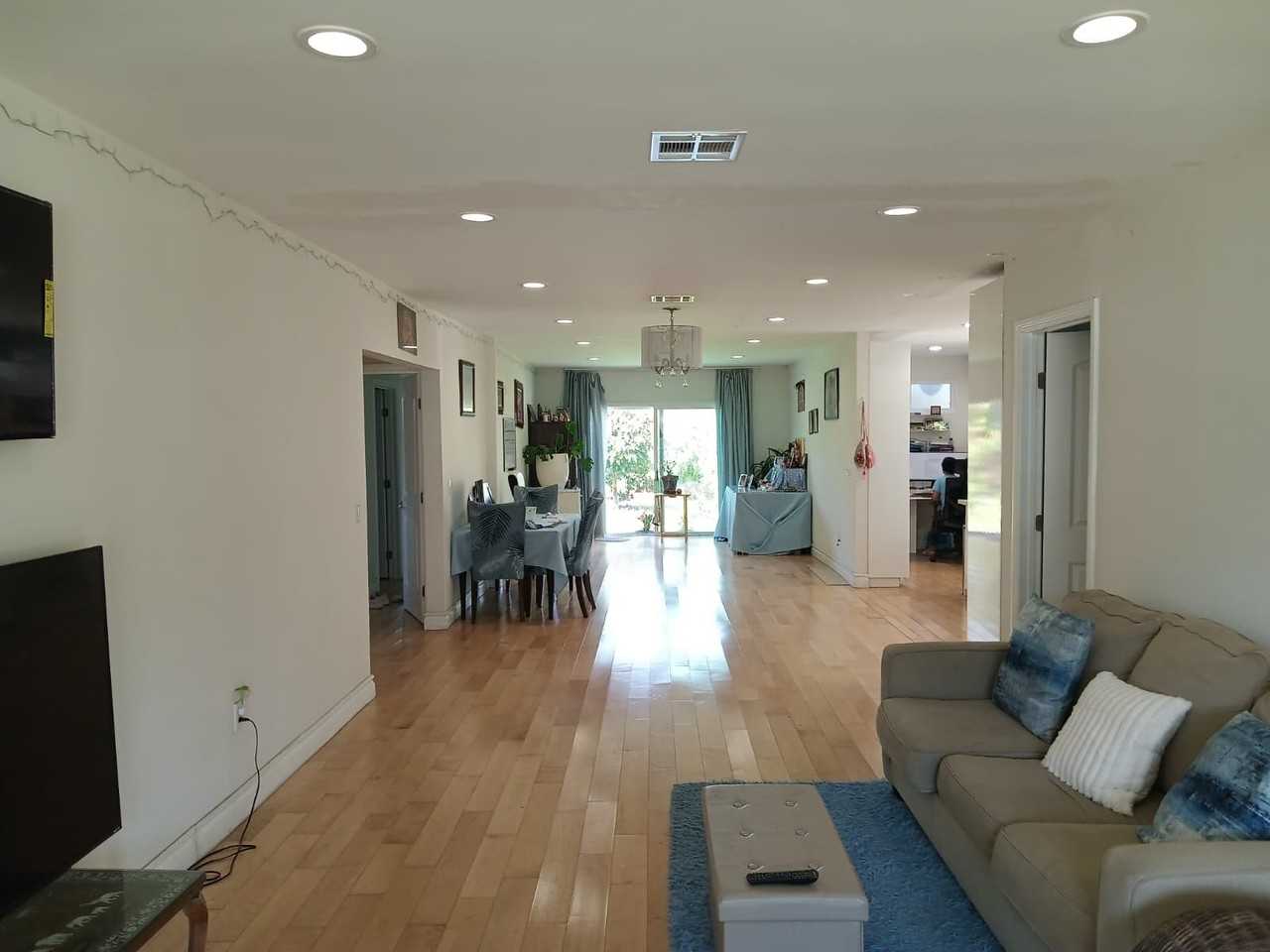 5735 Coliseum St - Photo 4 of 11