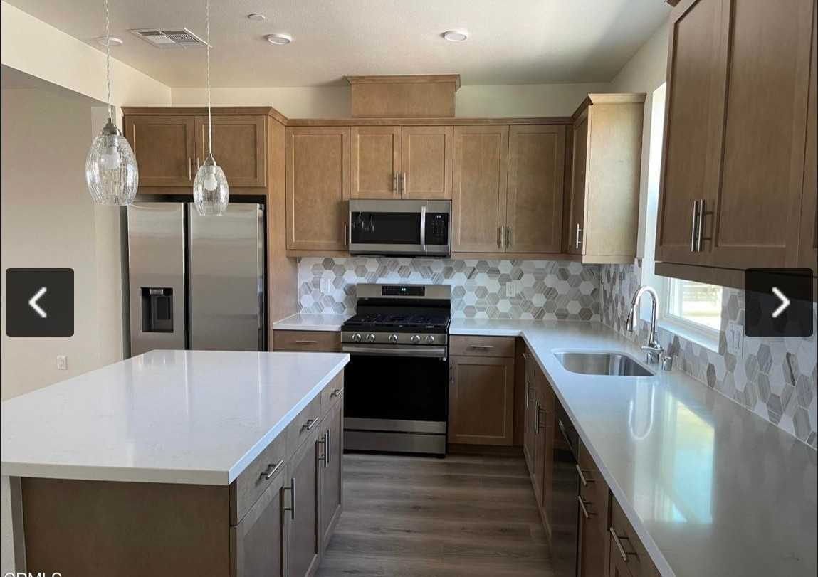 633 Winchester Dr - Photo 2 of 20