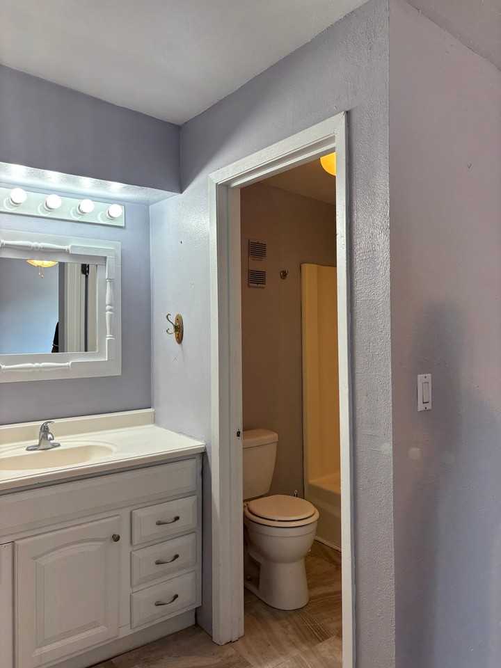6809 N Frostwood Pkwy #48 - Photo 5 of 12