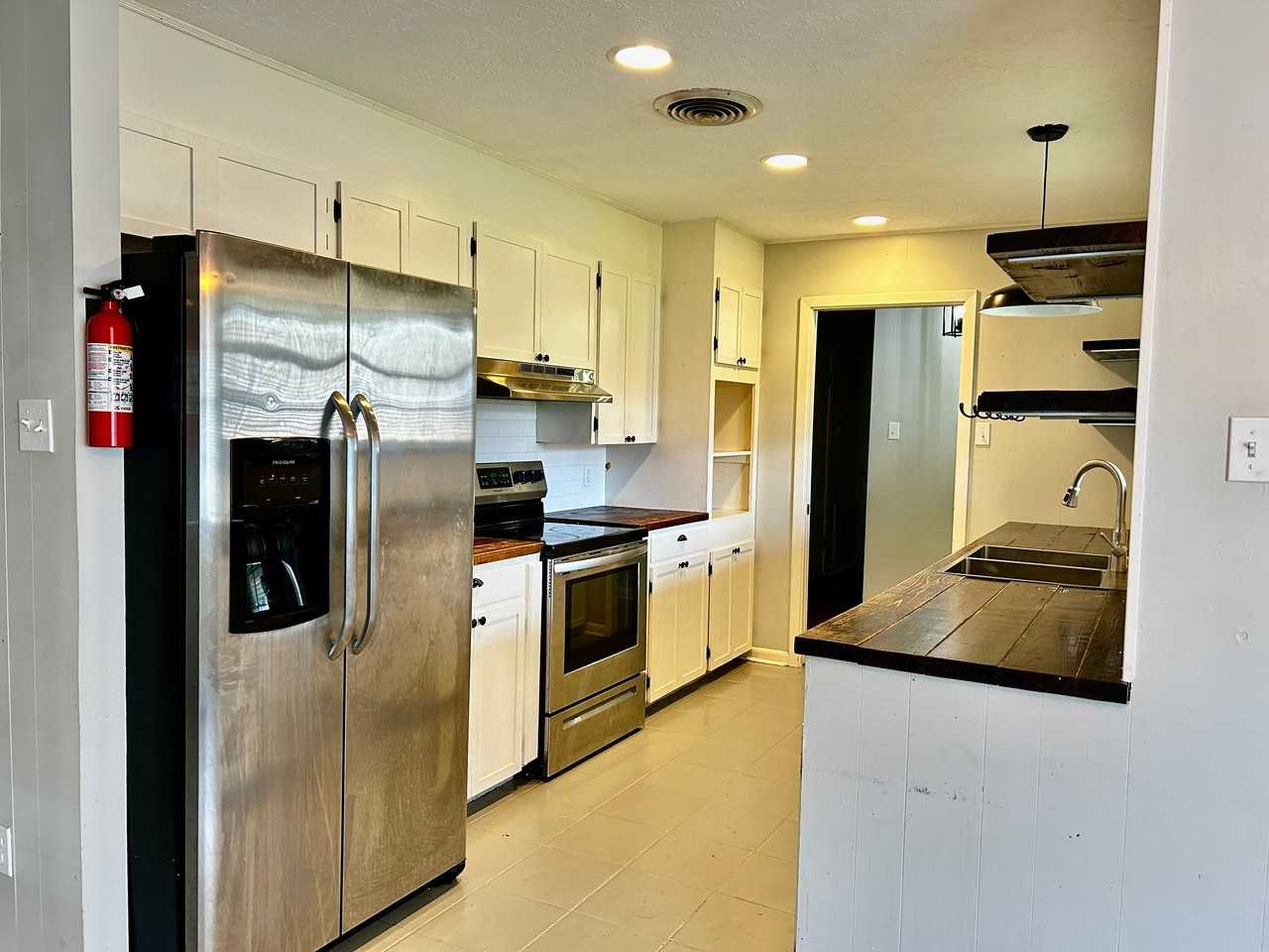 1412 Rose St - Photo 7 of 20